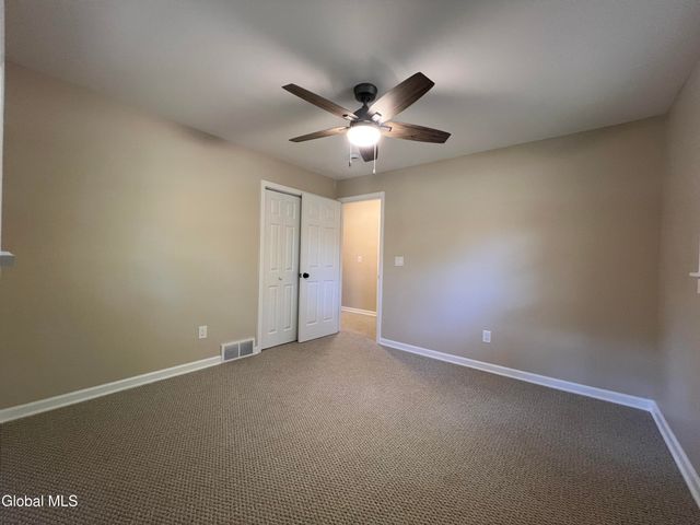 5 Zeph Street, Poestenkill, NY 12198