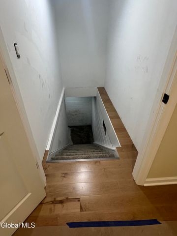 5 Zeph Street, Poestenkill, NY 12198