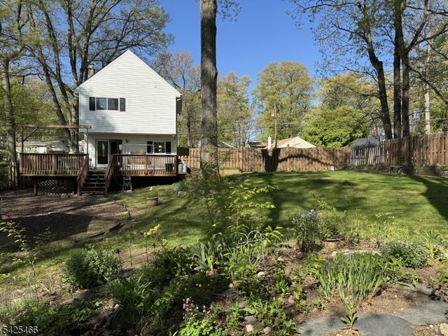 95 Unger Ave, Hopatcong Boro, NJ 07874