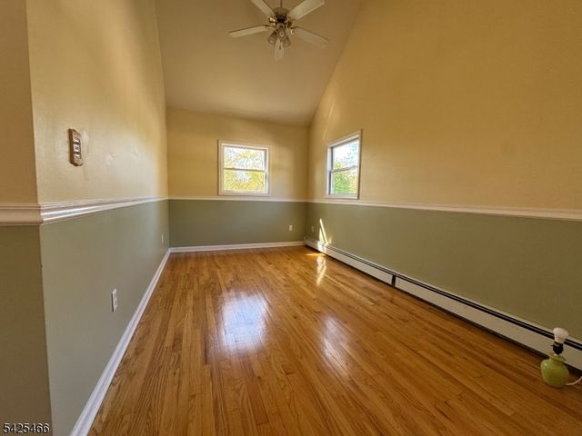 95 Unger Ave, Hopatcong Boro, NJ 07874