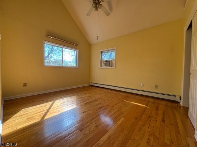 95 Unger Ave, Hopatcong Boro, NJ 07874