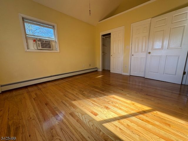 95 Unger Ave, Hopatcong Boro, NJ 07874