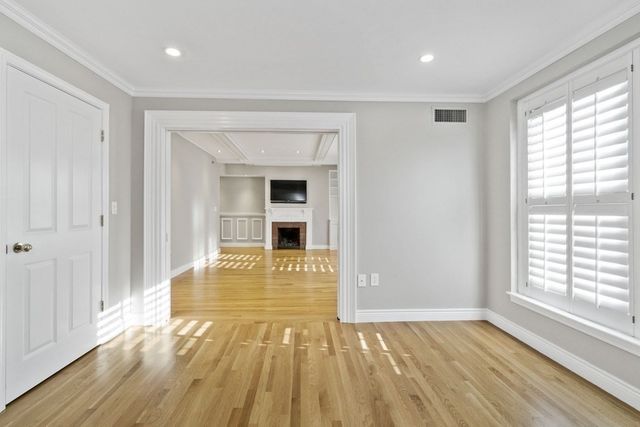 10 Charlesgate East 502, Boston, MA 02215