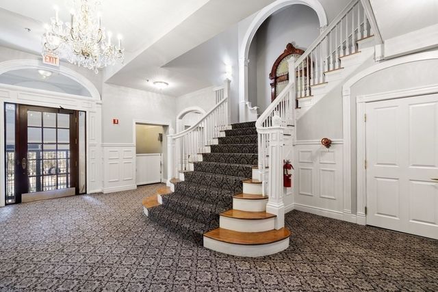10 Charlesgate East 502, Boston, MA 02215