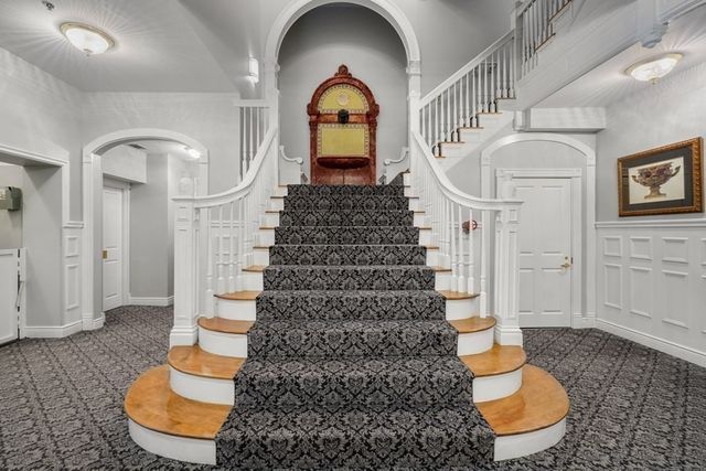 10 Charlesgate East 502, Boston, MA 02215