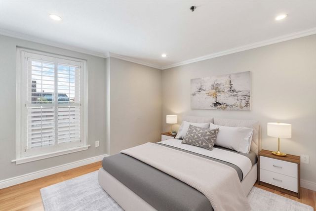 10 Charlesgate East 502, Boston, MA 02215