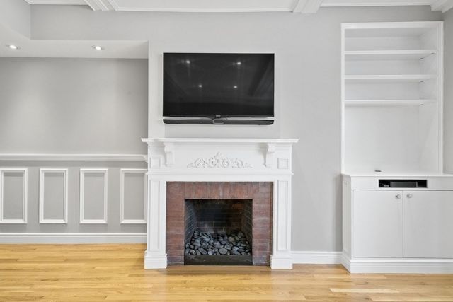 10 Charlesgate East 502, Boston, MA 02215