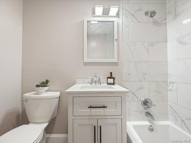 6 Winnetou Road, White Plains, NY 10603