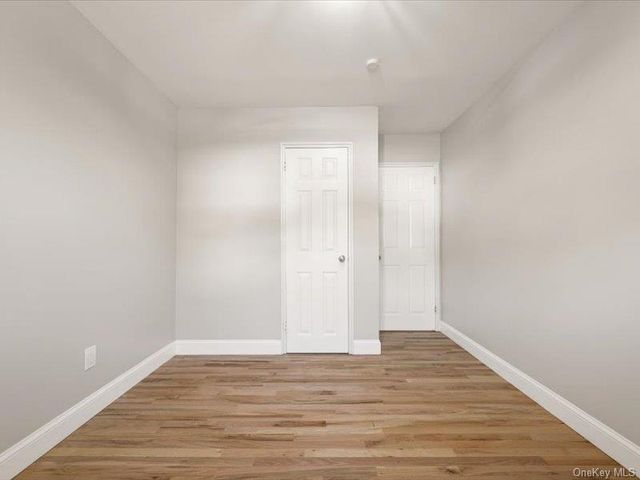 6 Winnetou Road, White Plains, NY 10603