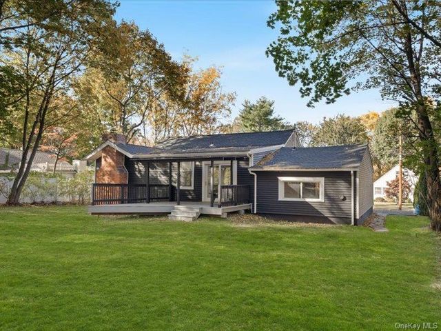 6 Winnetou Road, White Plains, NY 10603