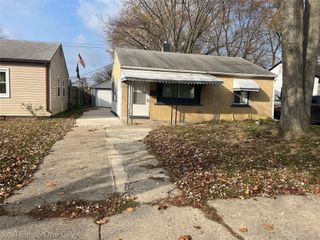 21431 La Salle Boulevard, Warren, MI 48089