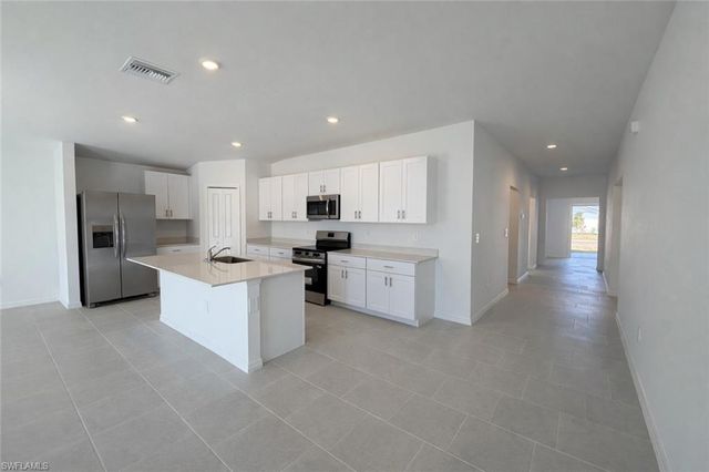 17240 Cantu CT, North Fort Myers, FL 33917