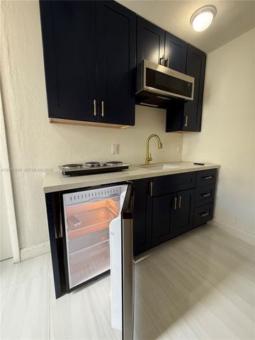 1816 NW 25th Ter, Fort Lauderdale, FL 33311