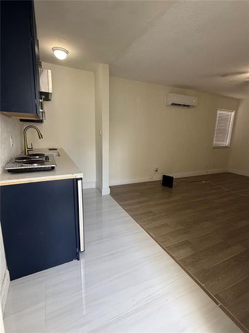 1816 NW 25th Ter, Fort Lauderdale, FL 33311