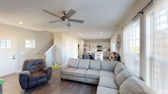 302 W Stellar Way, Huntingburg, IN 47542