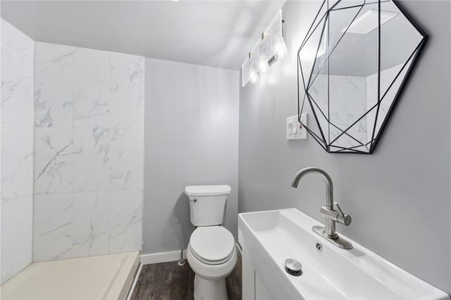 1019 Sherwood Rd, Forest Hills Boro, PA 15221