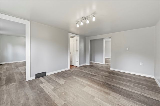 1019 Sherwood Rd, Forest Hills Boro, PA 15221