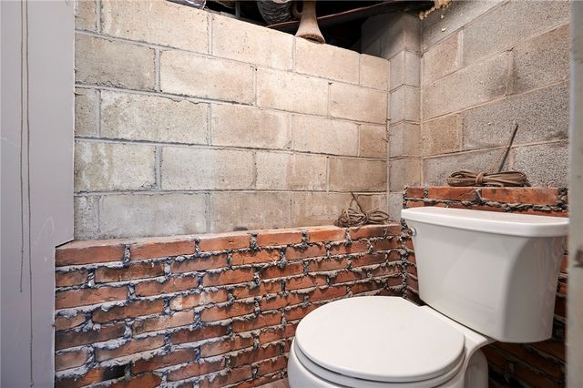 1019 Sherwood Rd, Forest Hills Boro, PA 15221