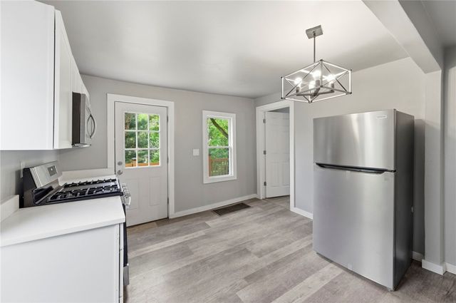 1019 Sherwood Rd, Forest Hills Boro, PA 15221