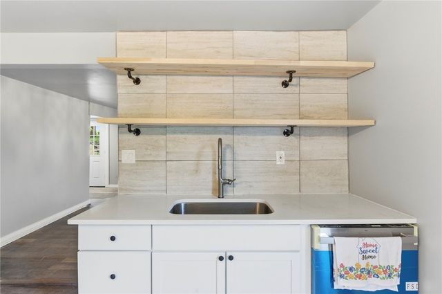 1019 Sherwood Rd, Forest Hills Boro, PA 15221