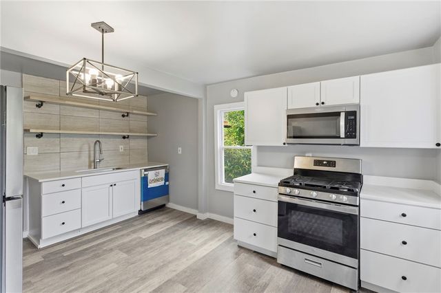 1019 Sherwood Rd, Forest Hills Boro, PA 15221