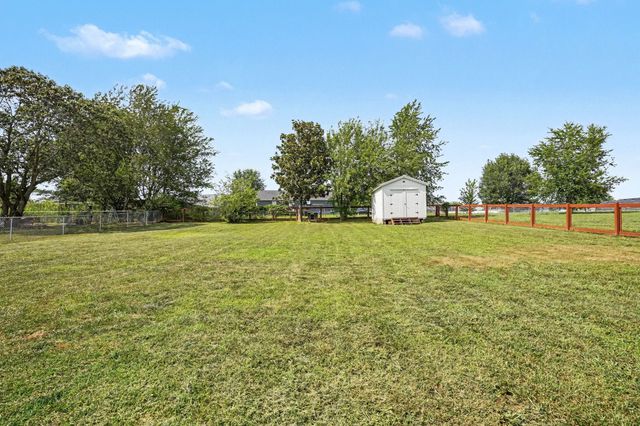 1033 Tylertown Rd, Clarksville, TN 37040