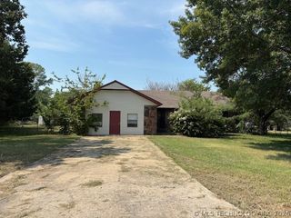 196 Elm Drive, Pryor, OK 74361