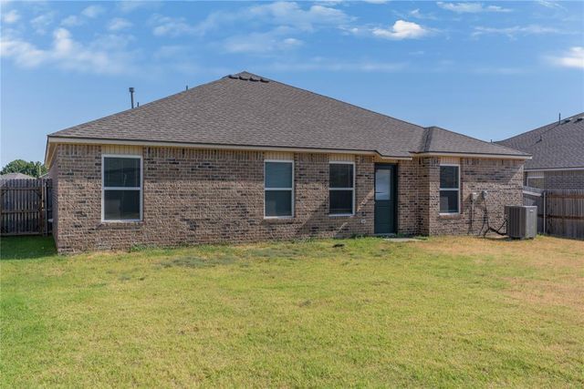 526 SE 3rd Terrace, Newcastle, OK 73065