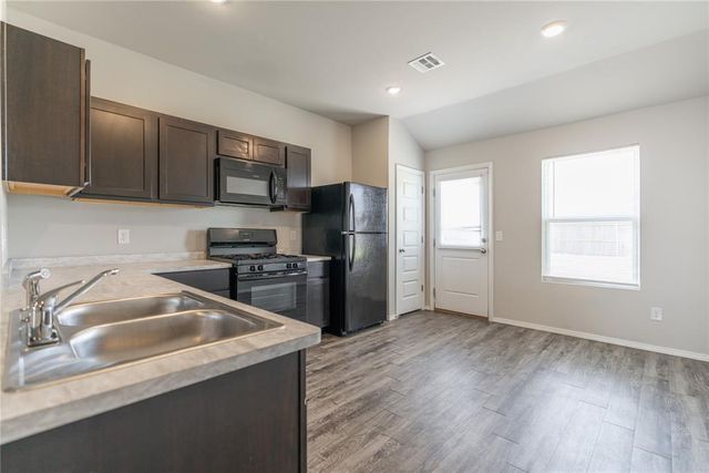 526 SE 3rd Terrace, Newcastle, OK 73065