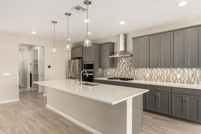 7818 W Buckeye PH W, Marana, AZ 85658