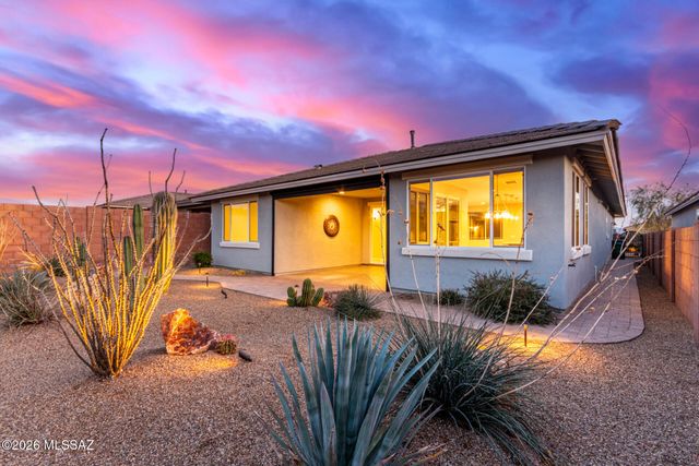 7818 W Buckeye PH W, Marana, AZ 85658