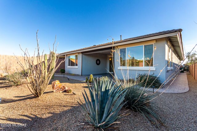 7818 W Buckeye PH W, Marana, AZ 85658