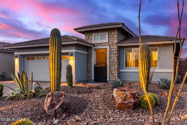 7818 W Buckeye PH W, Marana, AZ 85658