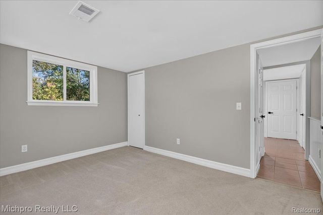 660 Gail Court, Oxford Charter Township, MI 48371
