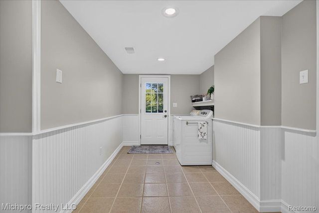 660 Gail Court, Oxford Charter Township, MI 48371