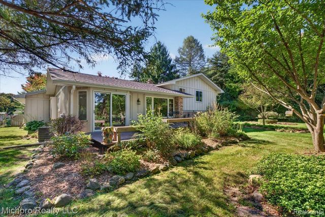 660 Gail Court, Oxford Charter Township, MI 48371