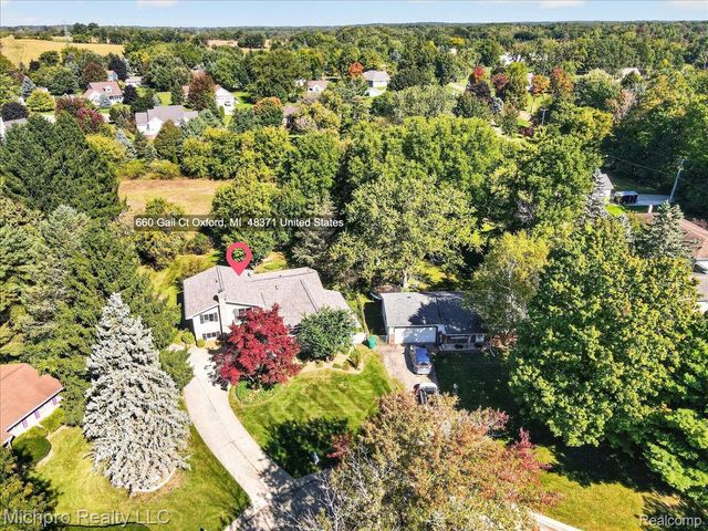 660 Gail Court, Oxford Charter Township, MI 48371