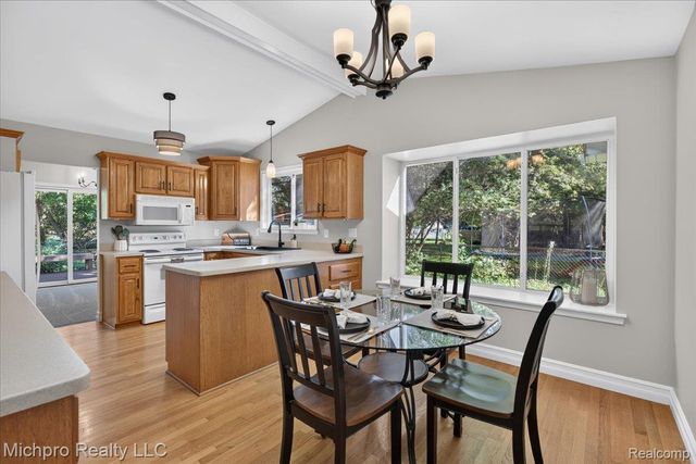 660 Gail Court, Oxford Charter Township, MI 48371