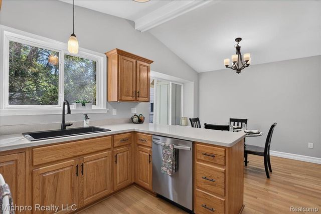 660 Gail Court, Oxford Charter Township, MI 48371
