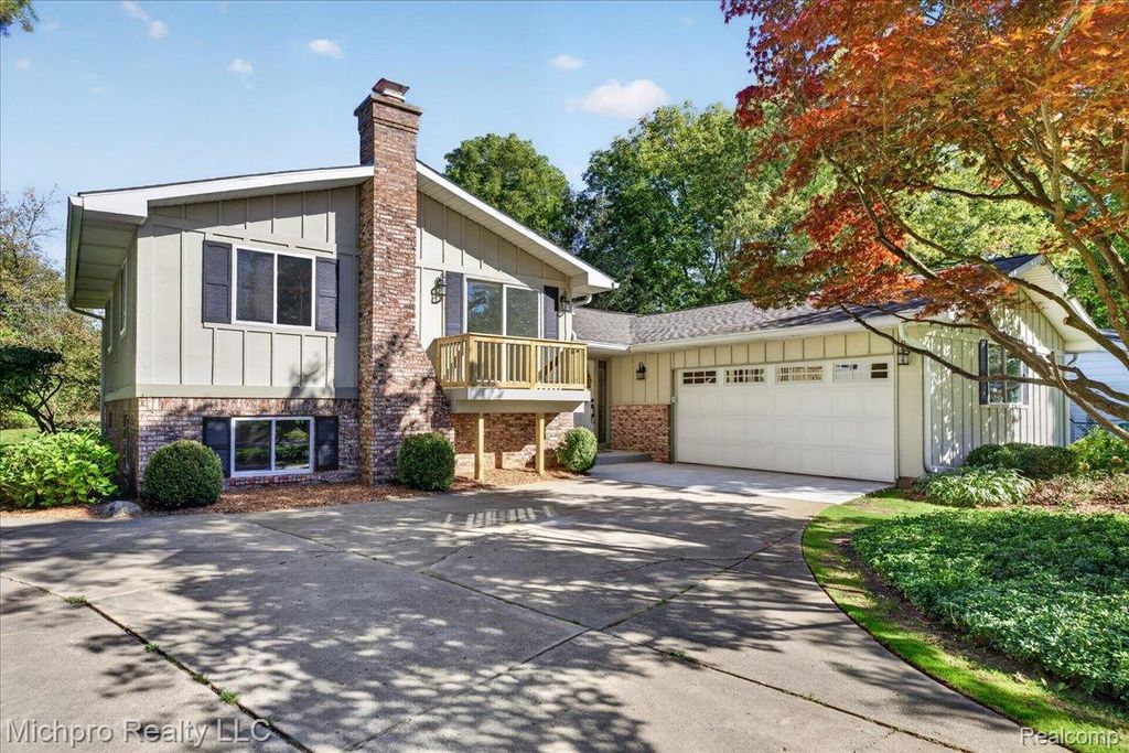 660 Gail Court, Oxford Charter Township, MI 48371