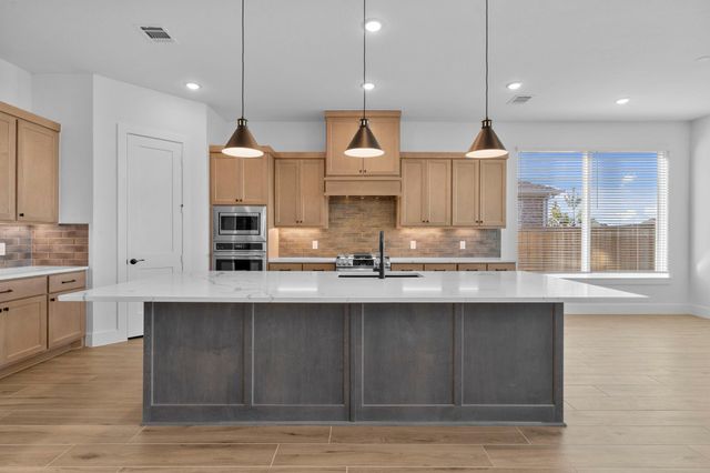 12226 Denham Drive, Mont Belvieu, TX 77523