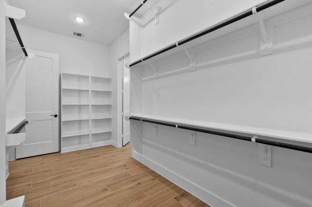 12226 Denham Drive, Mont Belvieu, TX 77523