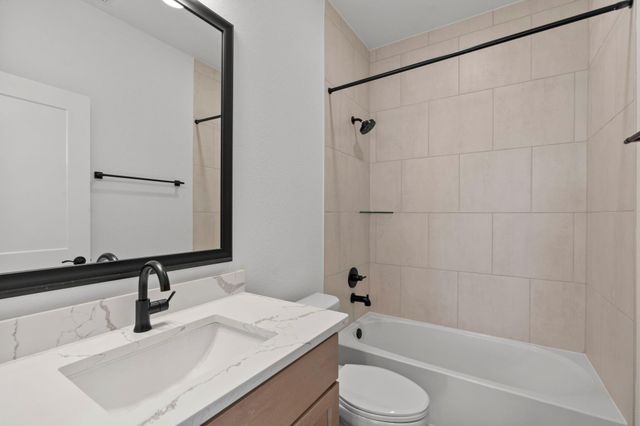 12226 Denham Drive, Mont Belvieu, TX 77523