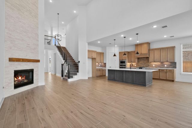 12226 Denham Drive, Mont Belvieu, TX 77523