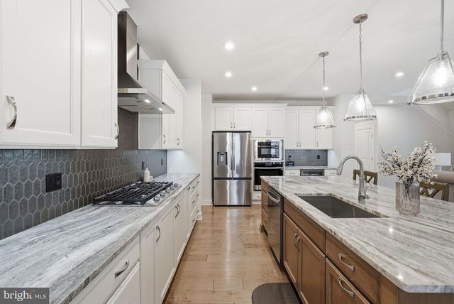 43065 GREELEY SQ, Ashburn, VA 20148