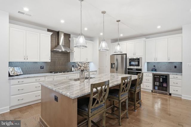 43065 GREELEY SQ, Ashburn, VA 20148