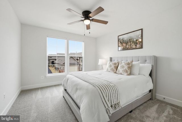 43065 GREELEY SQ, Ashburn, VA 20148