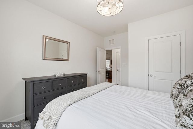 43065 GREELEY SQ, Ashburn, VA 20148