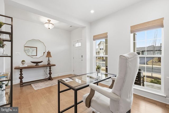 43065 GREELEY SQ, Ashburn, VA 20148