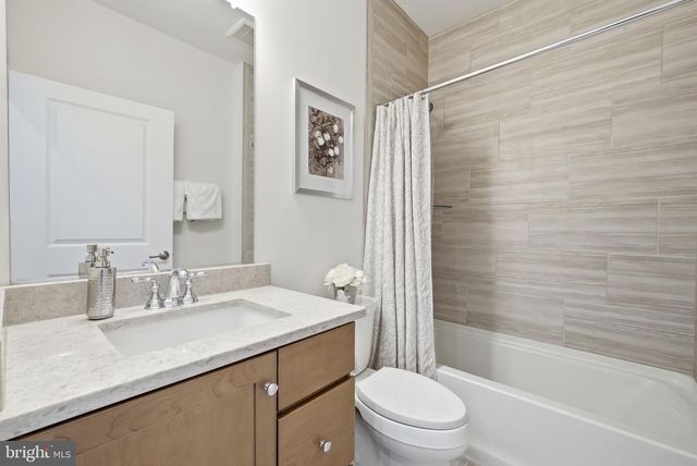 43065 GREELEY SQ, Ashburn, VA 20148